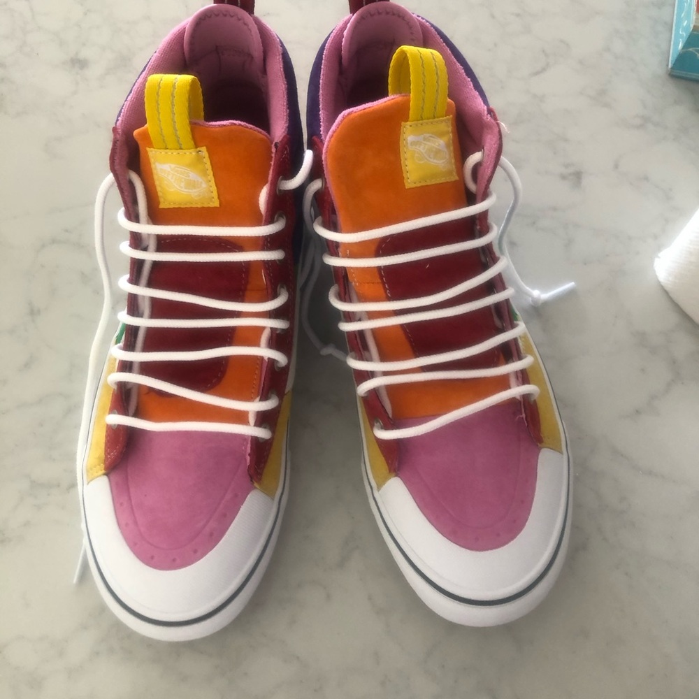 VANS MTE StainResistant SUEDE SNEAKERS Men's 10.5